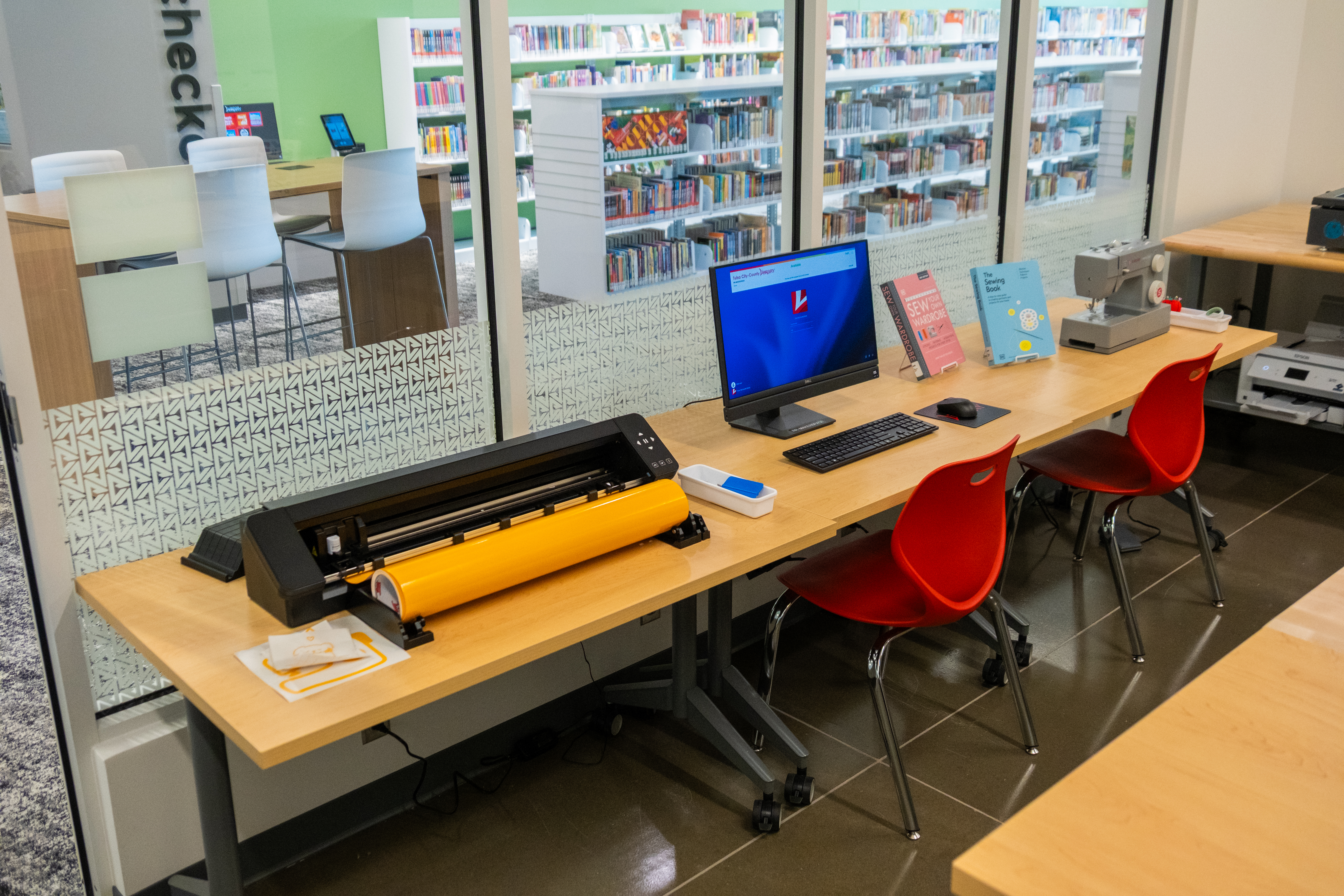 Vinyl Cutter Work Station